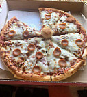 Q Pizza food