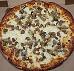 Carla's Pizza food