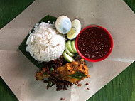 Kedai Makan Bawah Pokok food