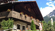 Le Chalet D'or outside