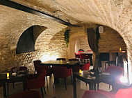 Les Caves a Jules food