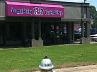 Baskin-robbins outside