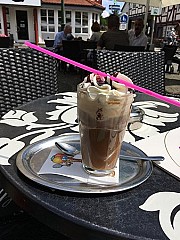 Eiscafe Al-Ponte