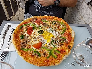 Pizza Valentino