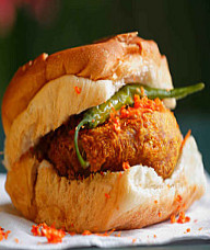 Jay Bhavani Vadapav