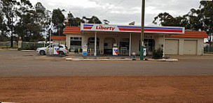 Liberty Roadhouse (cafe On Cornwall) And Katanning Caravan Park