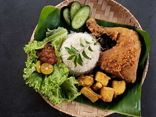 Ayam Penyet Jawa