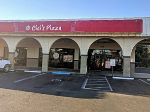 Cicis Pizza