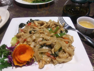 Tin's House, Halal Authentic Thai Cuisine