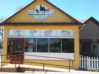 Steel City Dogs