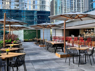 Streeterville Social