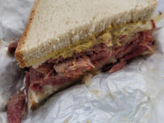 Larry's Deli