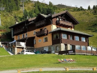 Chalet Dei Rododendri