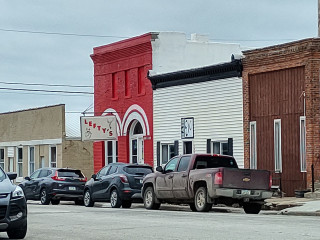 Lefty's Club Tavern