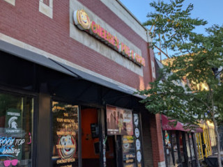 Cheesie's Pub Grub- Wicker Park