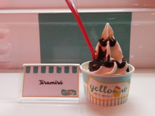 Yelloow Yoyo Frozen Yogurt