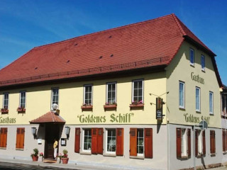 Goldenes Schiff