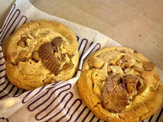 Insomnia Cookies