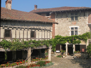 Hostellerie du Vieux Pérouges