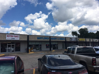 Mayflower Donuts And Bakery