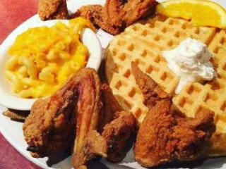 Gladys Knight Ron Winans Chicken And Waffles