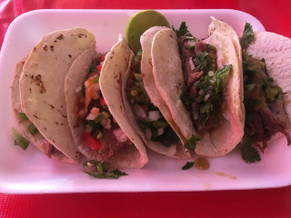 Tacos De Barbacoa, El Roba Vacas