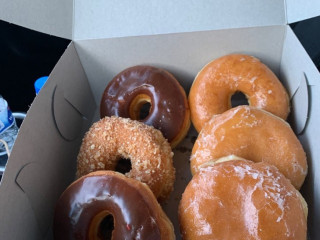 Bosa Donuts