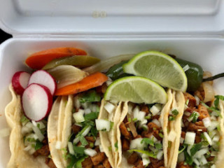 Taqueria Los Arrieros Food Truck