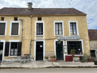 Auberge au Bord de l'Eau