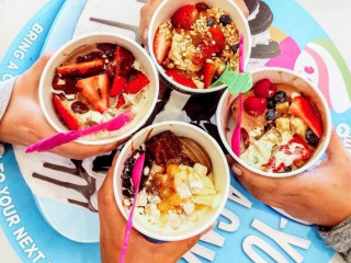 Menchie's Frozen Yogurt