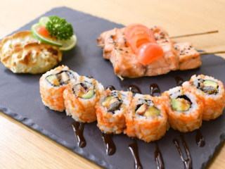 Resto Sushi's