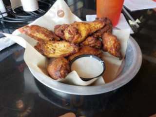 Hooters