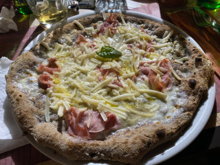 La Sfornata Pizzeria