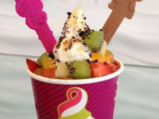 Menchie’s Frozen Yogurt