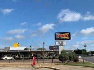 Sonic Drive-in