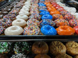 Yum Yum Donuts