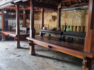 Warung Soto Yugisah