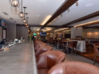 M Lounge