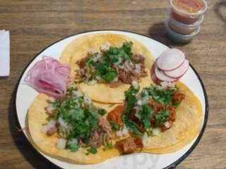 Romo's Street Tacos