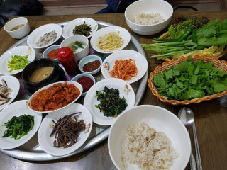 안골목식당