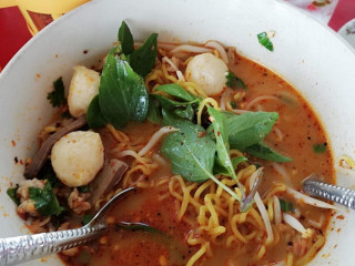 ร้านก๋วยเตี๋ยวต้มยำคุณดาว