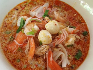 ก๋วยเตี๋ยวเรือกะทิสด ป้ายม