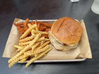 Canyons Burger Company