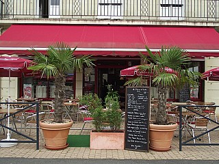 Le Bouche a Oreille Saumur