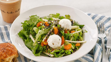 Green Nutty Salad