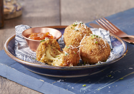 Ny Mozzarella, Basilikum Tomat Arancini