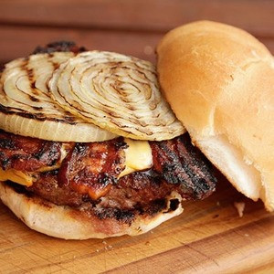 Bacon Ost Burger