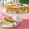 Kyllingesalat Club Sandwich