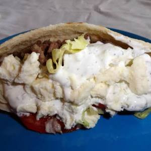 Oksekød Gyro Sandwich