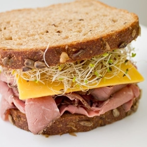 Roastbeef Og Ostesandwich